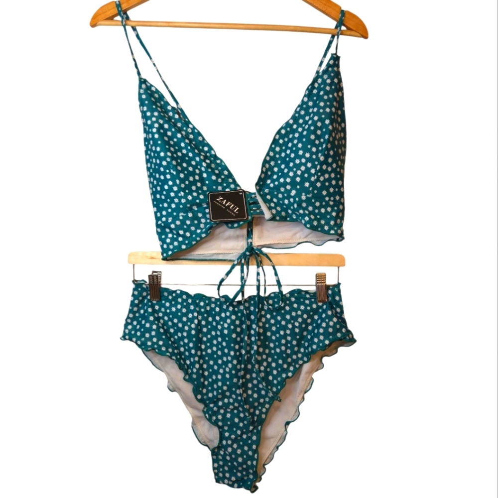 Zaful Tiny Floral Print Bikini Swimwear Lace Up w/ruffled design NWT Size:  L/8